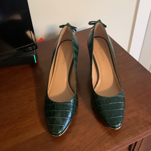 Talbots “crocodile” green heels new without tags/box. Size 10 M - Picture 5 of 7